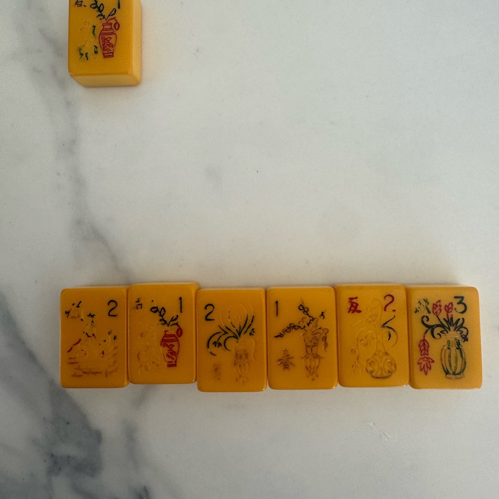 Vintage Mahjong flower Tile
